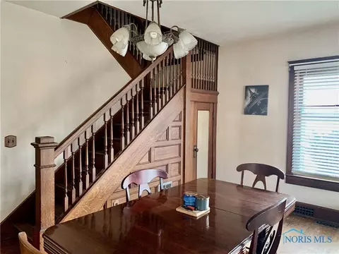 328 E High St, Bryan, OH 43506 photo 3