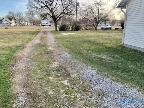 328 E High St, Bryan, OH 43506 photo 34