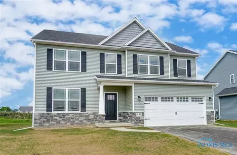 150 Valley Hall Dr, Perrysburg, OH 43551