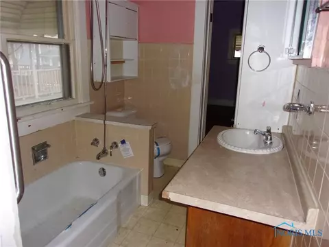 657 Cherry St, Marion, OH 43302 photo 7
