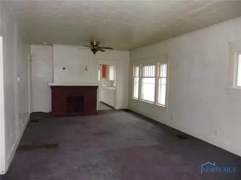 657 Cherry St, Marion, OH 43302 photo 4