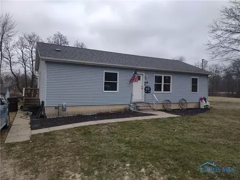 355 E Vine St, Sherwood, OH 43556