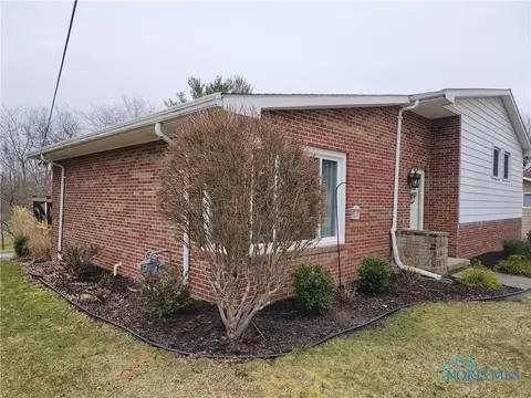 631 Riverview Dr, Upper Sandusky, OH 43351 photo 1