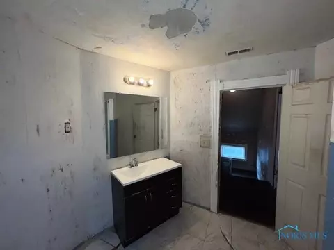 1114 Upton Ave, Toledo, OH 43607 photo 8
