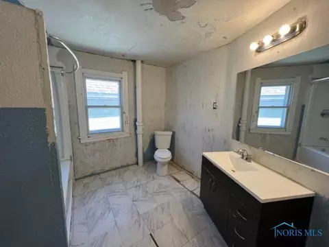1114 Upton Ave, Toledo, OH 43607 photo 10