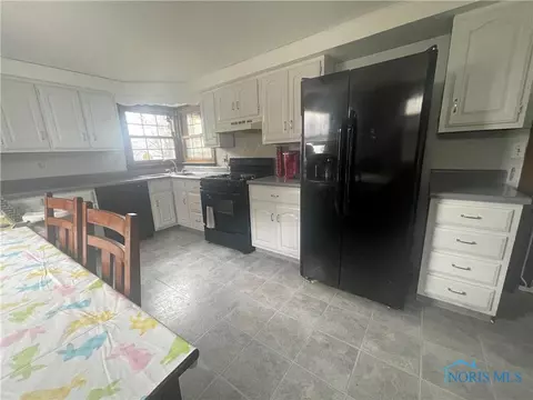 504 N Cherry St, Paulding, OH 45879 photo 8