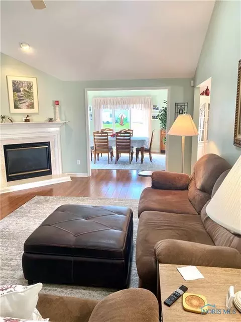 4318 Waterbend Dr, Maumee, OH 43537 photo 11