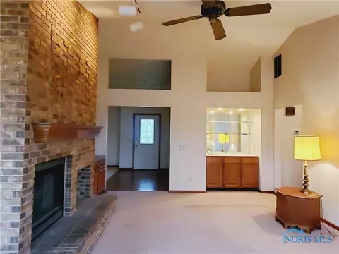 1365 Pinehurst Dr, Defiance, OH 43512 photo 3