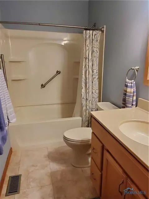 1365 Pinehurst Dr, Defiance, OH 43512 photo 13
