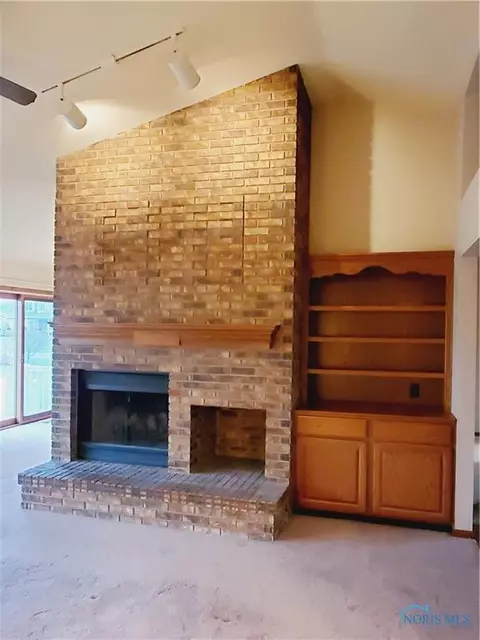 1365 Pinehurst Dr, Defiance, OH 43512 photo 4