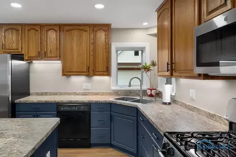 1032 Craig Rd, Maumee, OH 43537 photo 13