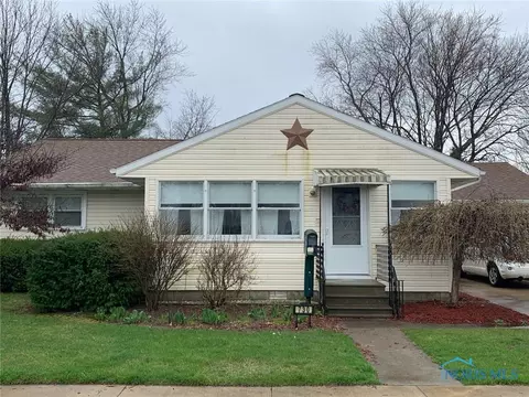 730 E Mulberry St, Bryan, OH 43506 photo 1