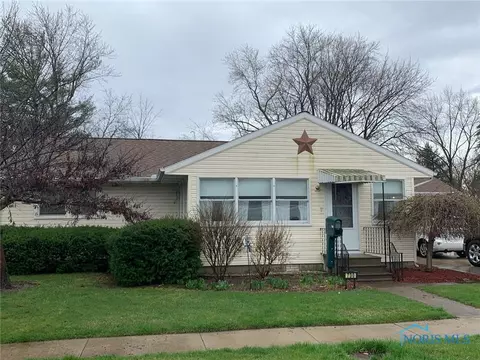 730 E Mulberry St, Bryan, OH 43506 photo 2