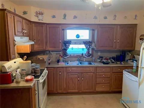 730 E Mulberry St, Bryan, OH 43506 photo 6