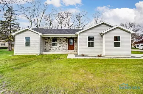 738 S Shoop Ave, Wauseon, OH 43567