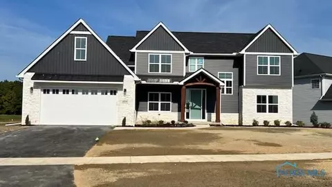 6004 Walnut Springs Blvd, Sylvania, OH 43560