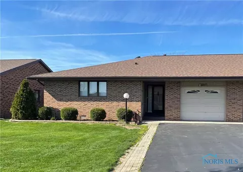 2008 Silverstone Dr, Findlay, OH 45840