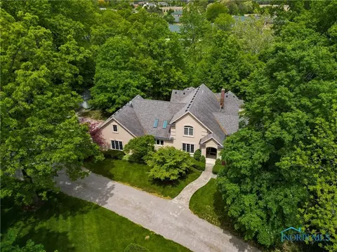 7164 Coder Rd, Maumee, OH 43537 photo 3