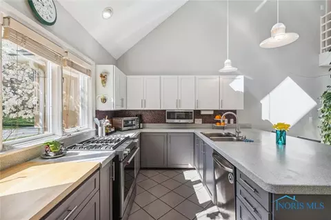 7164 Coder Rd, Maumee, OH 43537 photo 16
