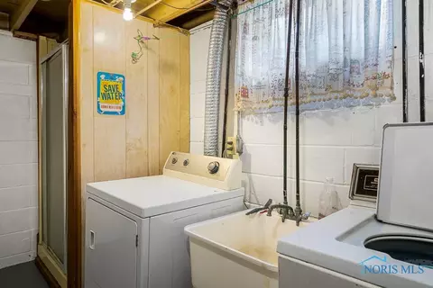 903 Independence Rd, Toledo, OH 43607 photo 34
