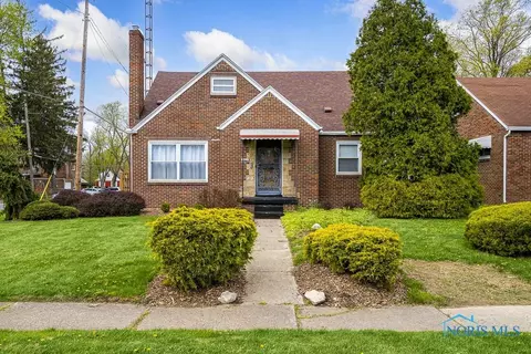 903 Independence Rd, Toledo, OH 43607 photo 1