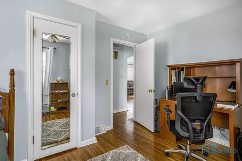 903 Independence Rd, Toledo, OH 43607 photo 18