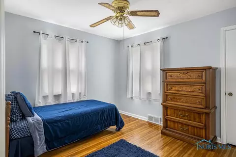 903 Independence Rd, Toledo, OH 43607 photo 21