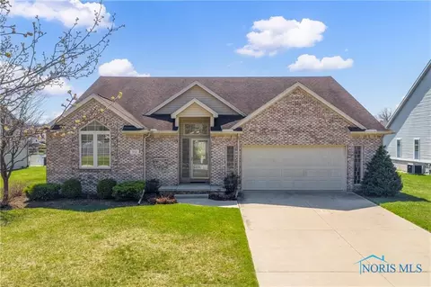 932 High Pines Dr, Toledo, OH 43615