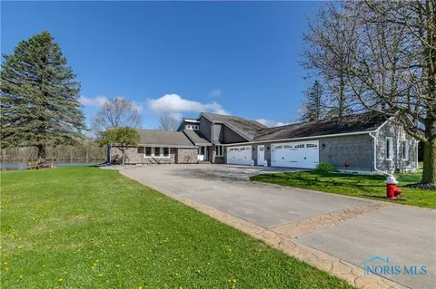 901 High Point Dr, Pioneer, OH 43554