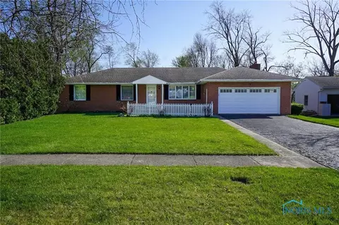 2006 Knollwood Dr, Findlay, OH 45840