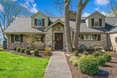 1504 River Rd, Maumee, OH 43537