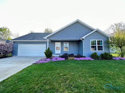 241 Thimbleberry Dr, Findlay, OH 45840