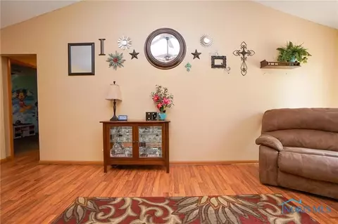 832 Sunset Dr, Findlay, OH 45840 photo 9