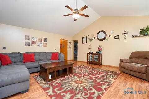 832 Sunset Dr, Findlay, OH 45840 photo 8
