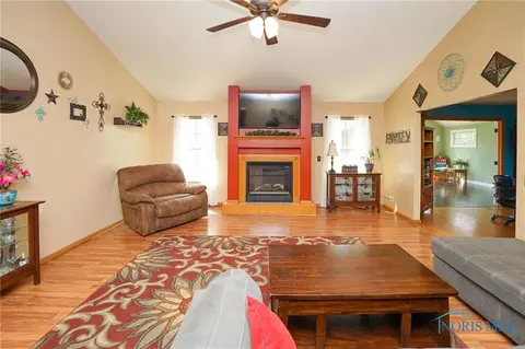 832 Sunset Dr, Findlay, OH 45840 photo 10