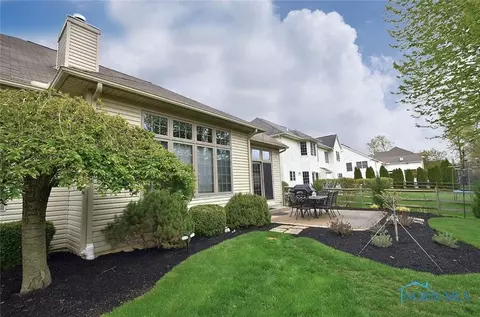 2541 Spruce Loop Rd, Sylvania, OH 43560 photo 5