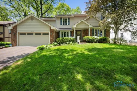 2349 Chancery Rd, Toledo, OH 43617