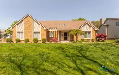 7802 Kings Run Rd, Sylvania, OH 43560