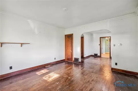 29157 E Broadway St, Walbridge, OH 43465 photo 7