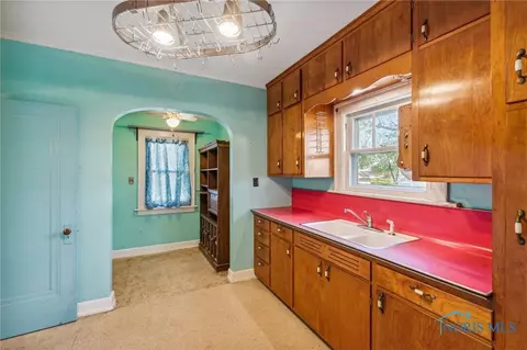 29157 E Broadway St, Walbridge, OH 43465 photo 12