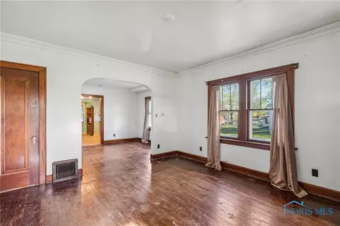 29157 E Broadway St, Walbridge, OH 43465 photo 8