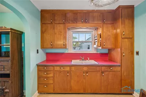 29157 E Broadway St, Walbridge, OH 43465 photo 14