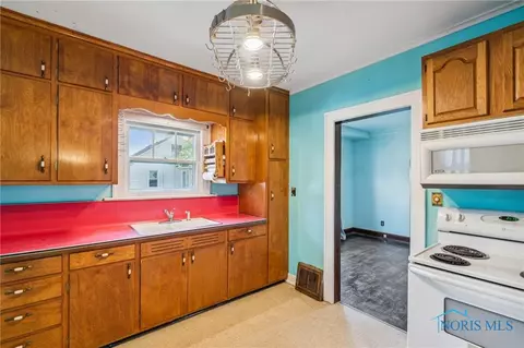29157 E Broadway St, Walbridge, OH 43465 photo 15
