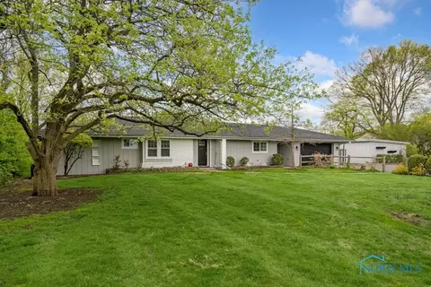 1260 Old Trail Rd, Maumee, OH 43537