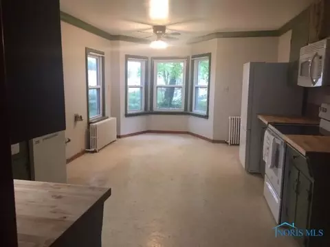 225 E William St, Maumee, OH 43537 photo 3