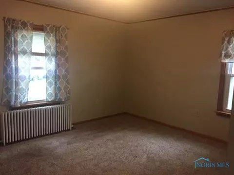 225 E William St, Maumee, OH 43537 photo 5