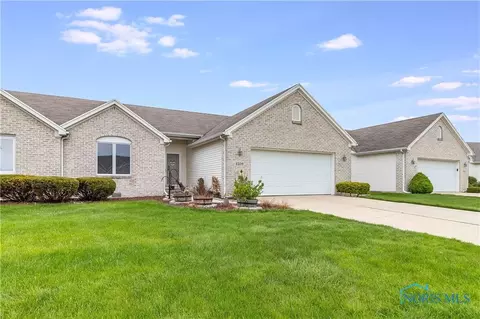 4209 Waterbend E Dr, Maumee, OH 43537 photo 2
