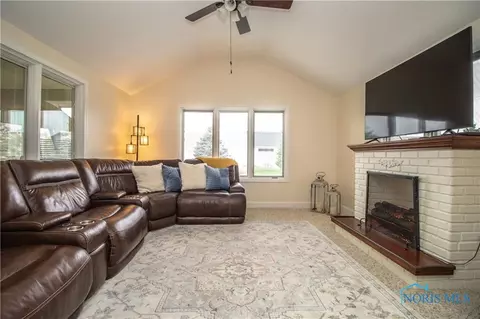 4209 Waterbend E Dr, Maumee, OH 43537 photo 16