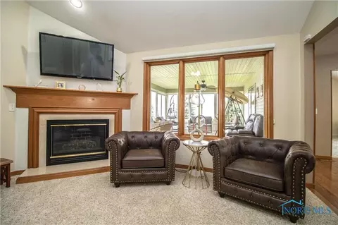4209 Waterbend E Dr, Maumee, OH 43537 photo 10