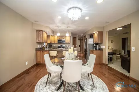 4209 Waterbend E Dr, Maumee, OH 43537 photo 11